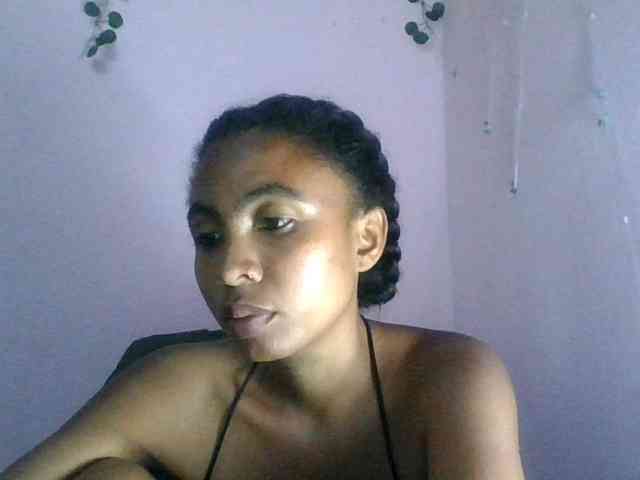 KeziahFayah webcam