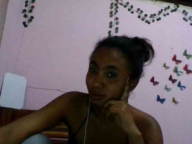 KeziahFayah webcam