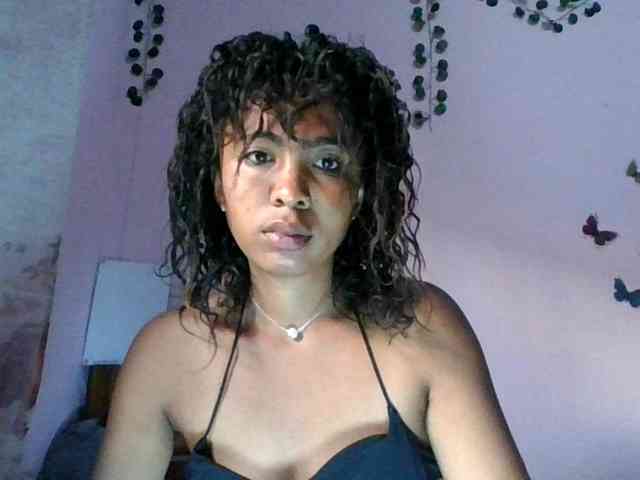KeziahFayah webcam