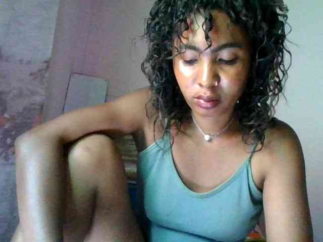KeziahFayah webcam