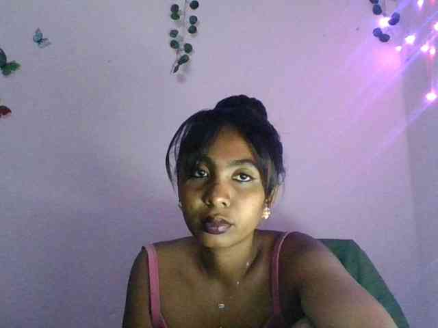 KeziahFayah webcam