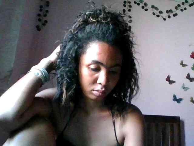 KeziahFayah webcam