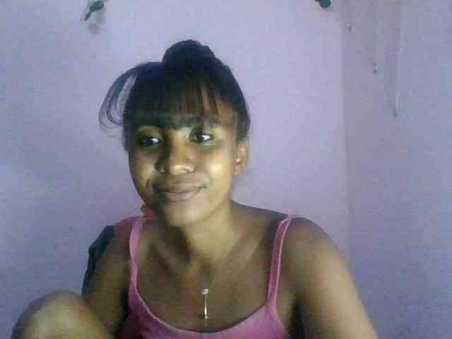 KeziahFayah webcam