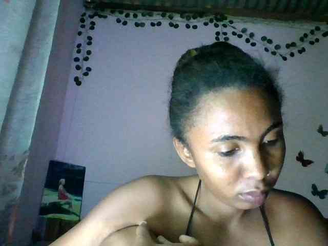 KeziahFayah webcam