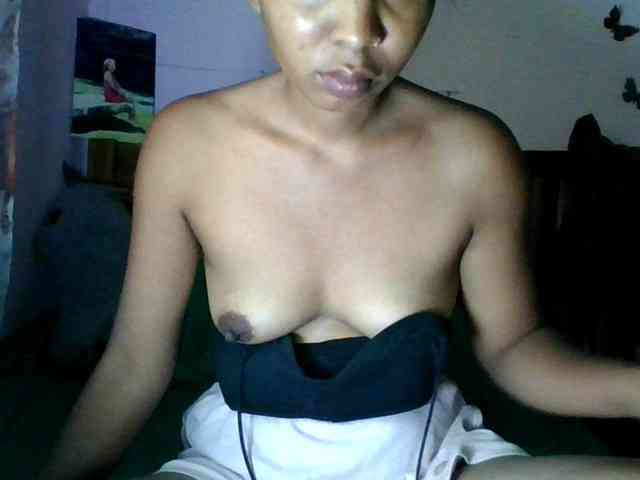 KeziahFayah webcam