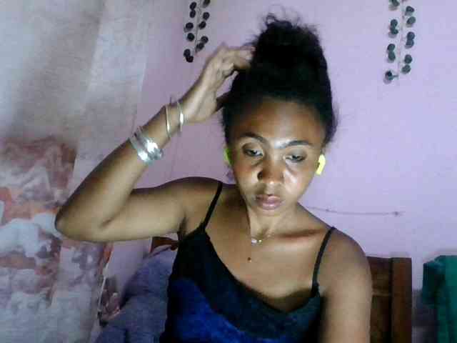 KeziahFayah webcam