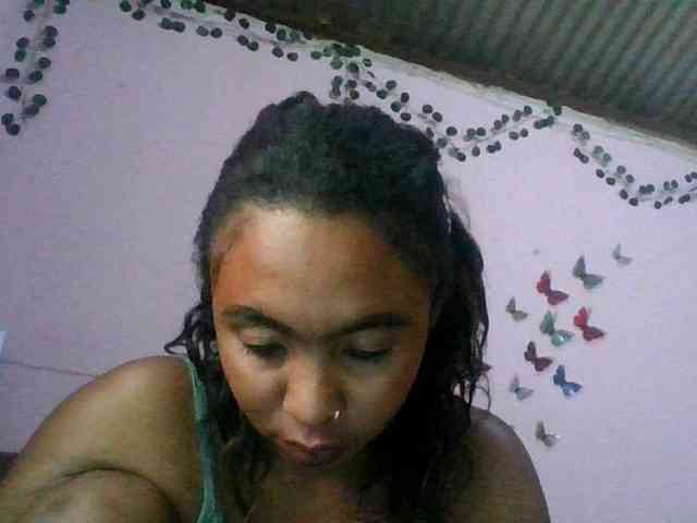 KeziahFayah webcam