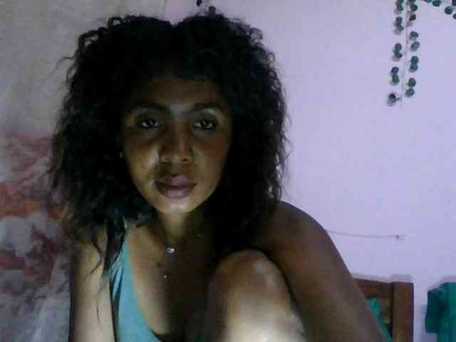 KeziahFayah webcam