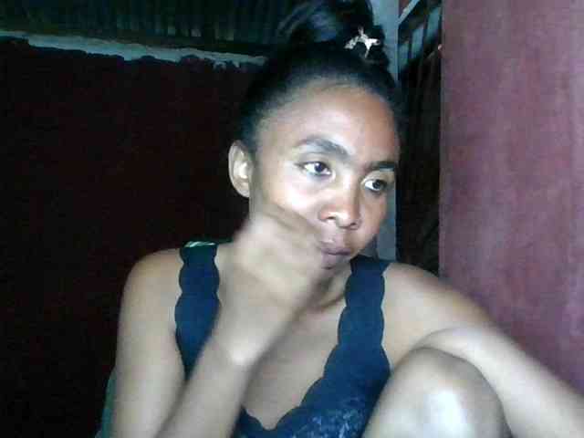 KeziahFayah webcam