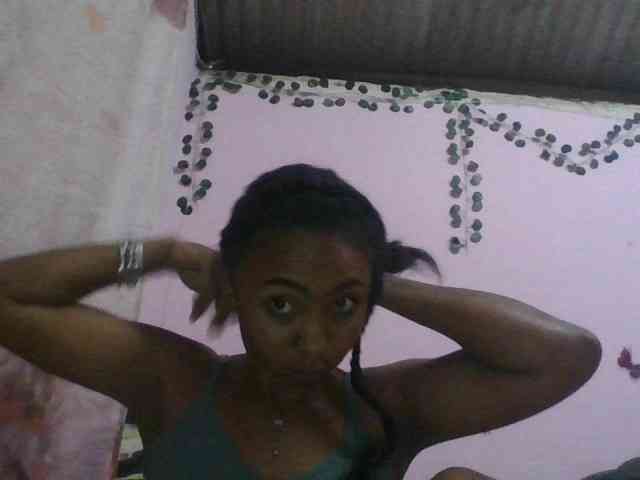 KeziahFayah webcam