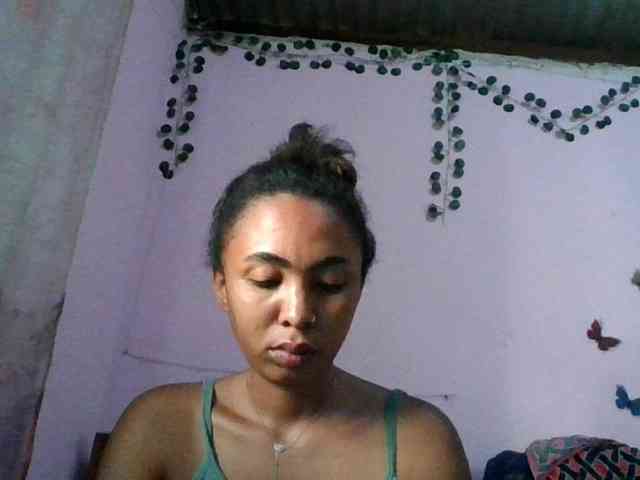 KeziahFayah webcam
