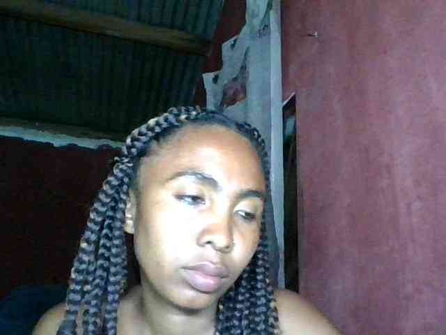 KeziahFayah webcam