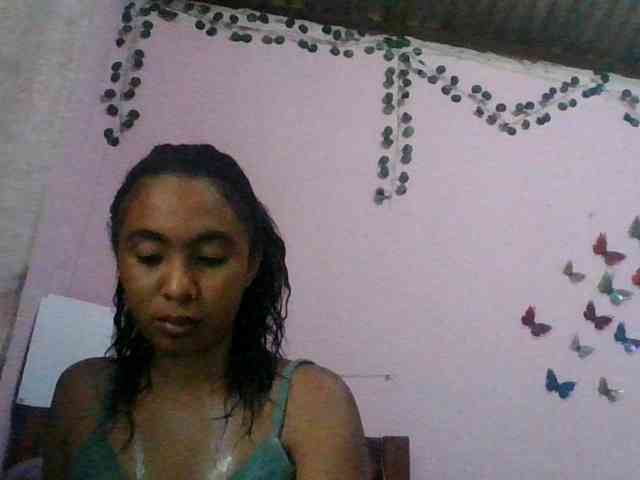 KeziahFayah webcam
