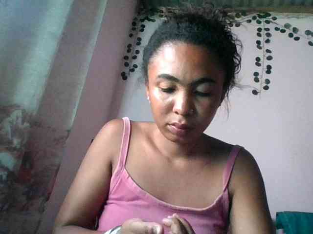 KeziahFayah webcam