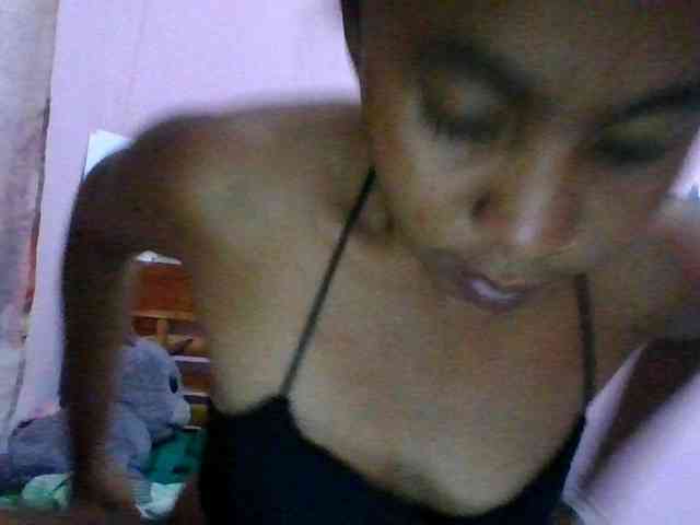 KeziahFayah webcam