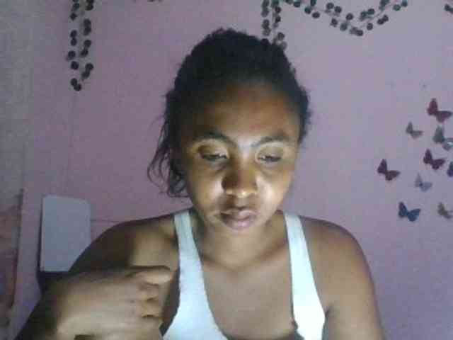 KeziahFayah webcam