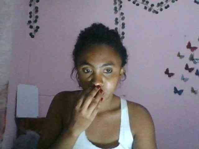 KeziahFayah webcam
