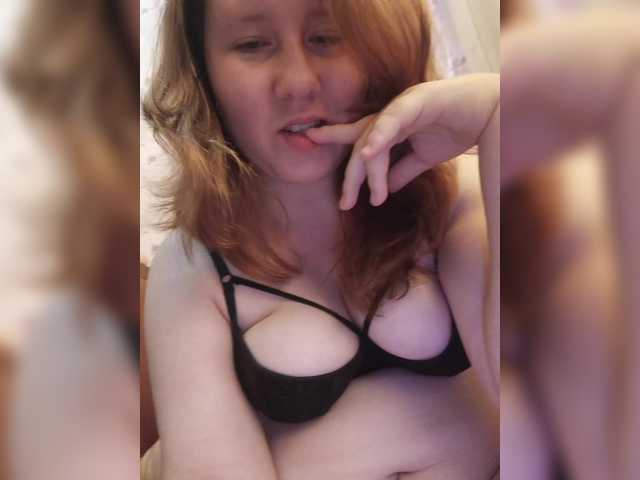Karmila7 live cam on BongaCams
