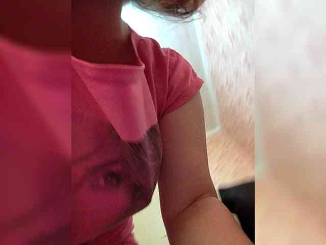 Karmila7 webcam