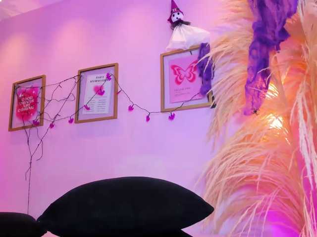 MiiaaCarter live cam on BongaCams