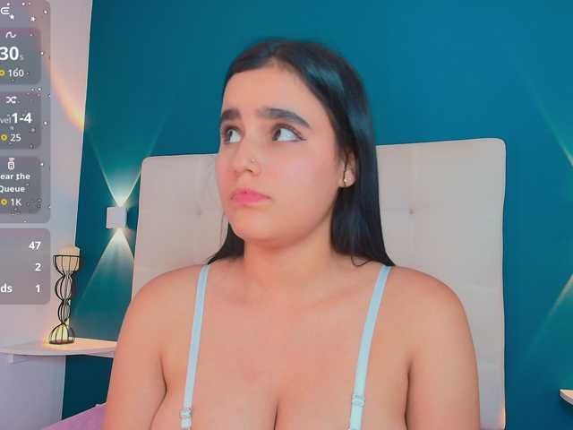 MiiaaCarter's BongaCams show and profile