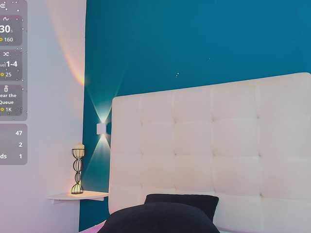 MiiaaCarter's BongaCams show and profile