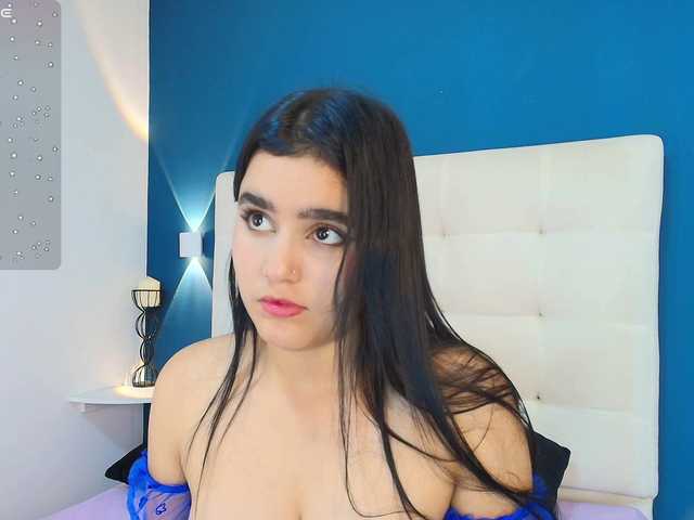 MiiaaCarter