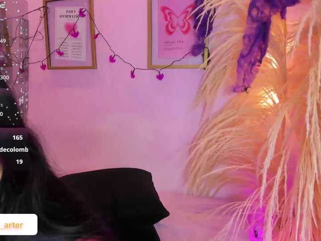 MiiaaCarter