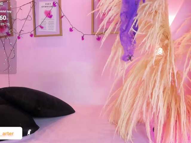 MiiaaCarter live cam on BongaCams