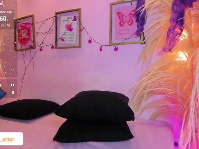 MiiaaCarter live cam on BongaCams