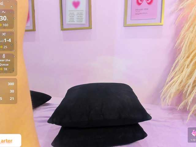 MiiaaCarter live webcam show