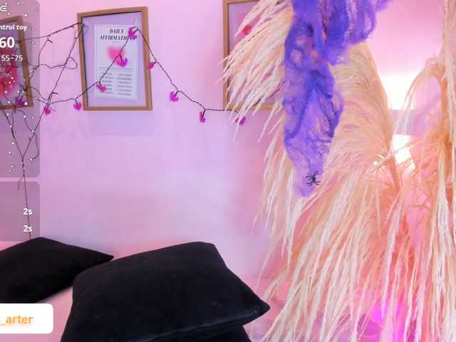 MiiaaCarter live cam on BongaCams