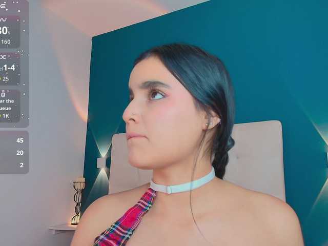 MiiaaCarter's BongaCams show and profile