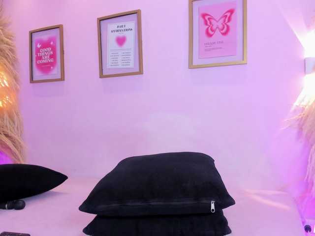 MiiaaCarter live cam on BongaCams