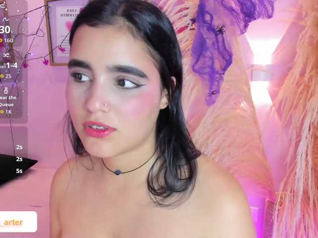 MiiaaCarter, en directo ahora en BongaCams