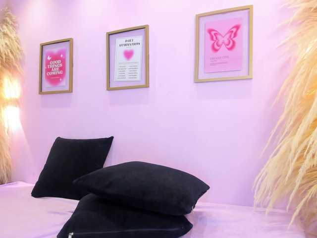 MiiaaCarter live cam on BongaCams