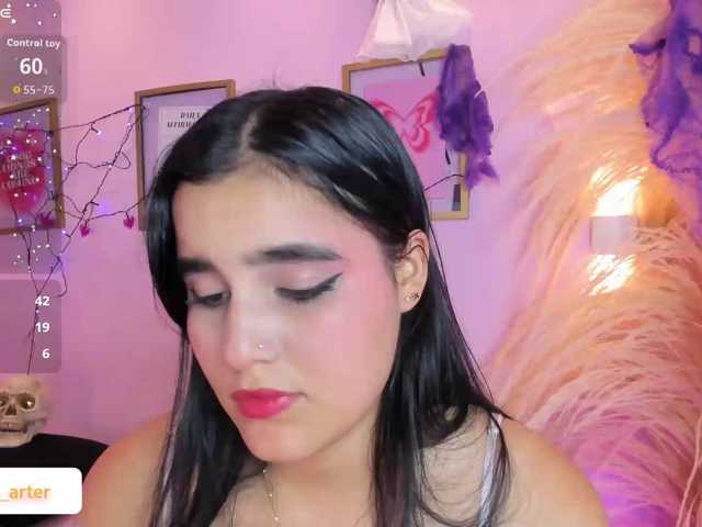 MiiaaCarter