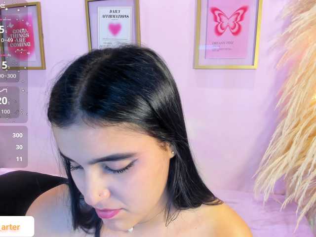 MiiaaCarter live webcam show