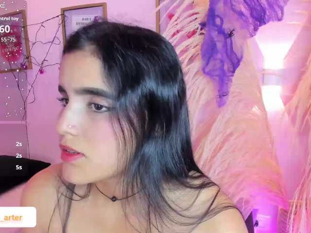 MiiaaCarter, en directo ahora en BongaCams