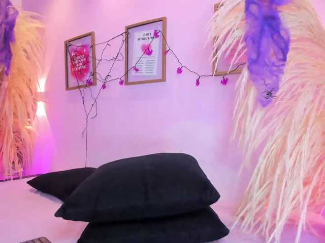 MiiaaCarter live cam on BongaCams