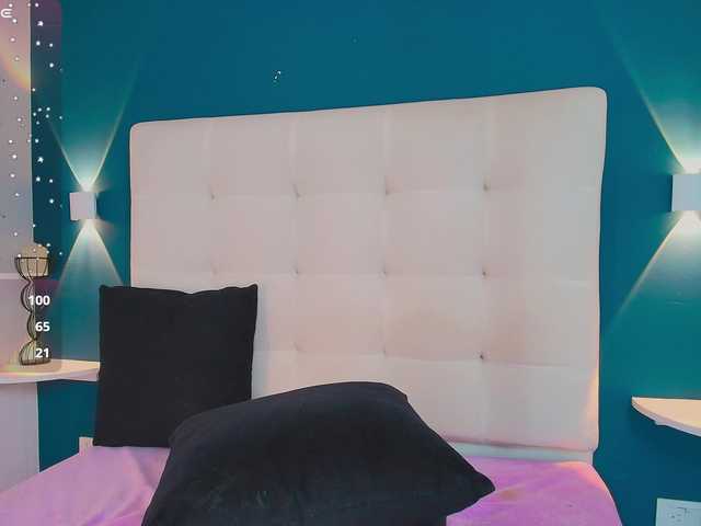 MiiaaCarter live cam on BongaCams