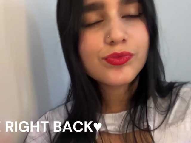 MiiaaCarter live cam preview