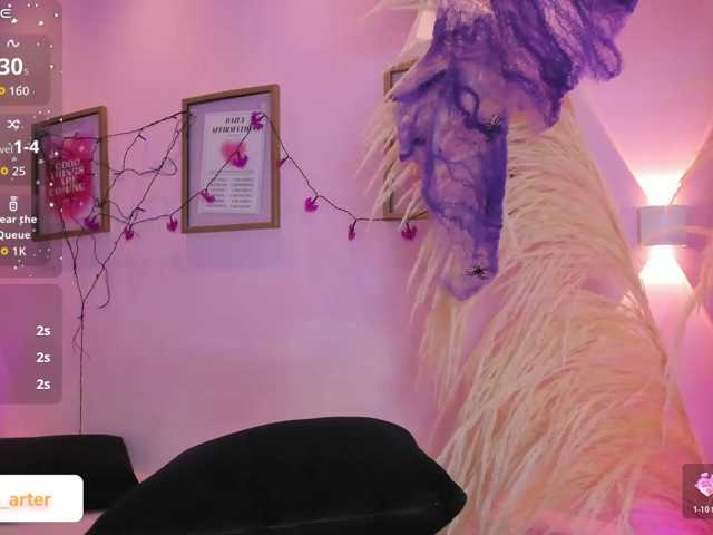 MiiaaCarter, en directo ahora en BongaCams