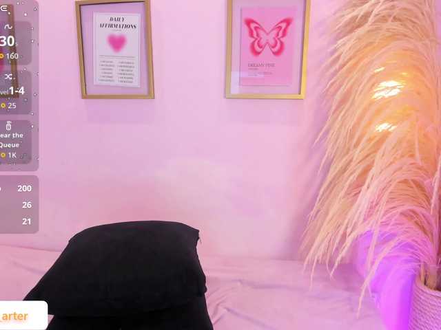 MiiaaCarter live webcam show