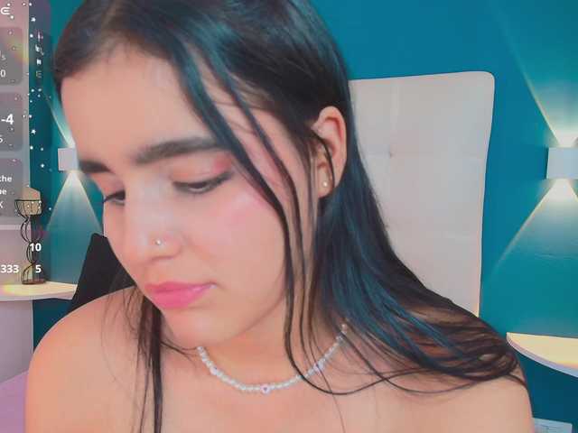 MiiaaCarter