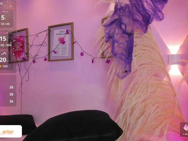 MiiaaCarter, en directo ahora en BongaCams