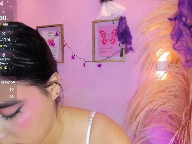 le modèle MiiaaCarter est en webcam porno dans un show sur le site bongacams, il possède les tags suivants: White/Caucasian,Brunette,Hairy