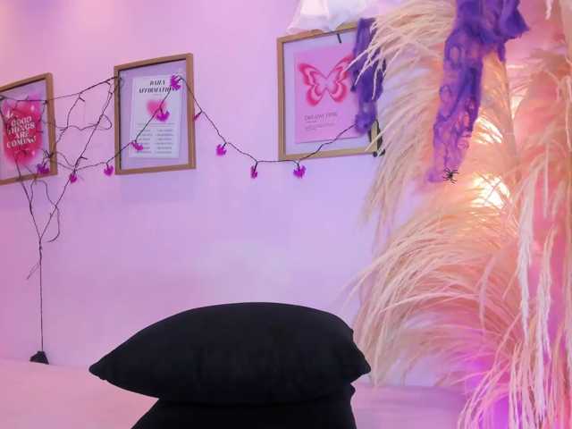 MiiaaCarter live cam on BongaCams