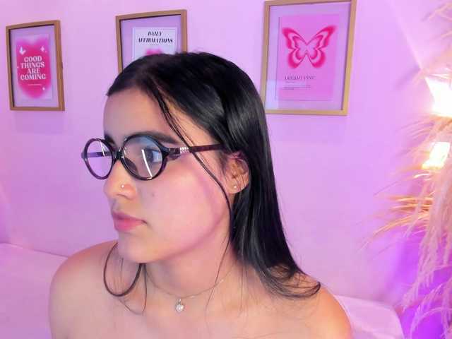 MiiaaCarter live cam on BongaCams