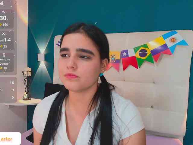 MiiaaCarter webcam